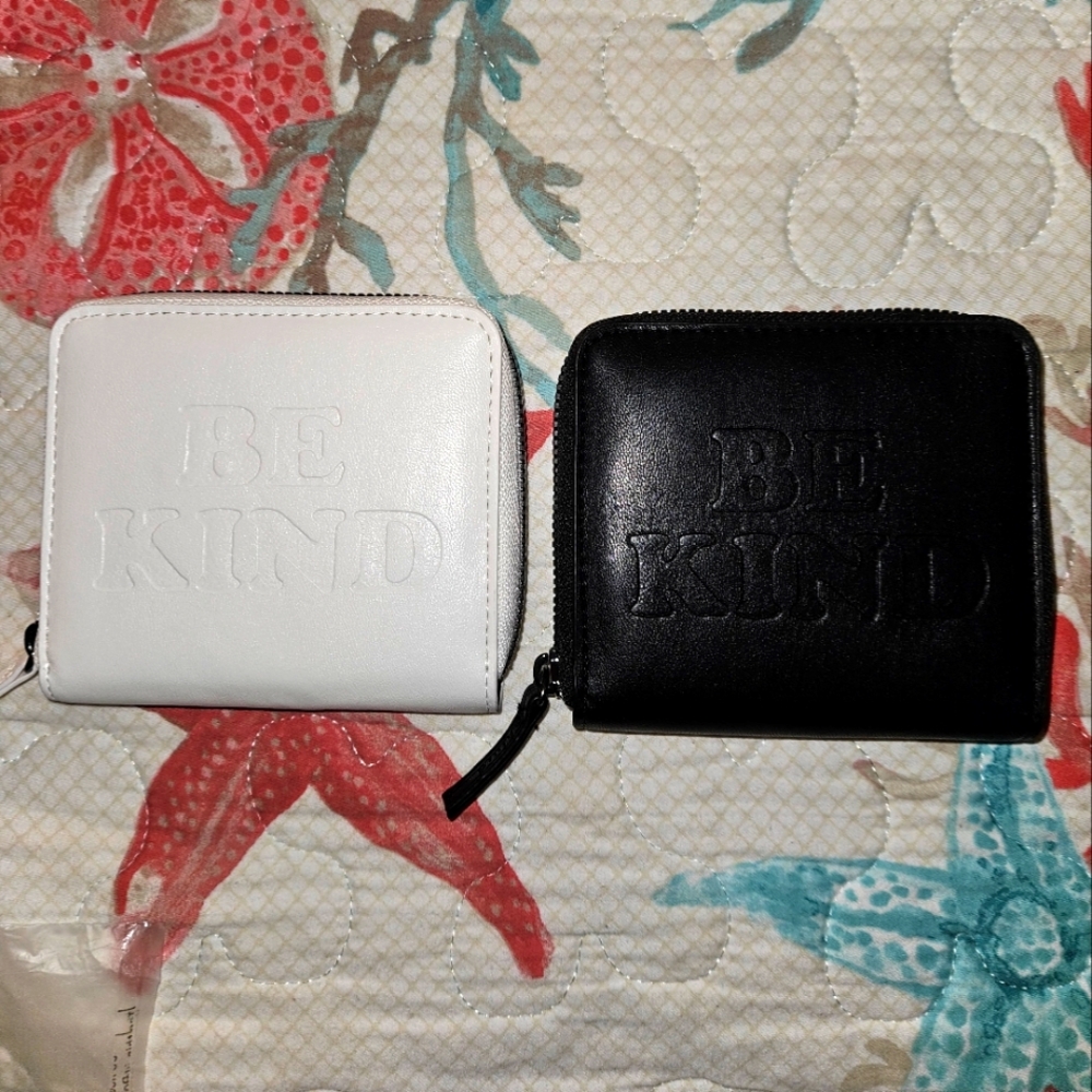 Black and White "Be Kind" Zippered Wallet Set. New In Bags 5x4 1/2
